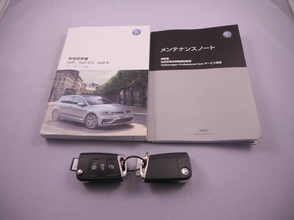 Das Weltauto フォルクスワーゲン認定中古車 Golf Tsi Comfortline Tech Edition イエロー系 18年 15 0km 1 0 000円