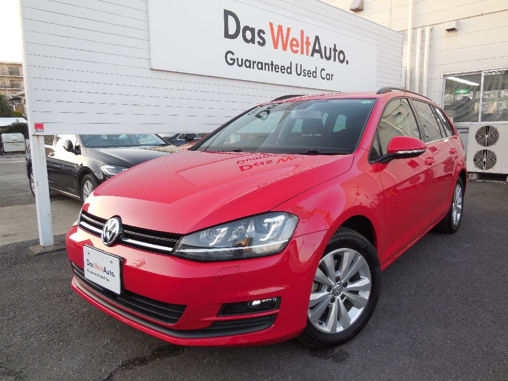 Das Weltauto フォルクスワーゲン認定中古車 Golf Variant Tsi Comfortline Bluemotion Technology レッド系 17年 53 000km 1 400 000円