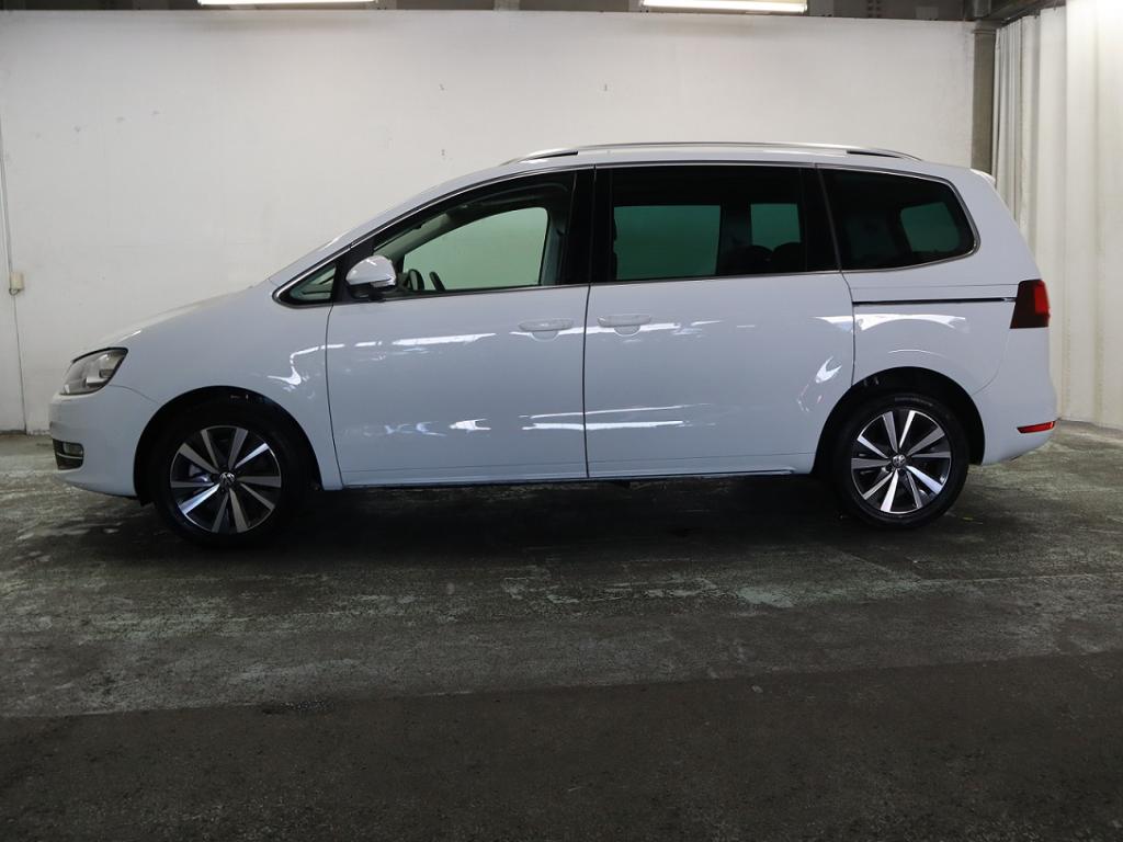 Das Weltauto フォルクスワーゲン認定中古車 Sharan Tdi Highline ホワイト系 年 1 107km 4 280 000円