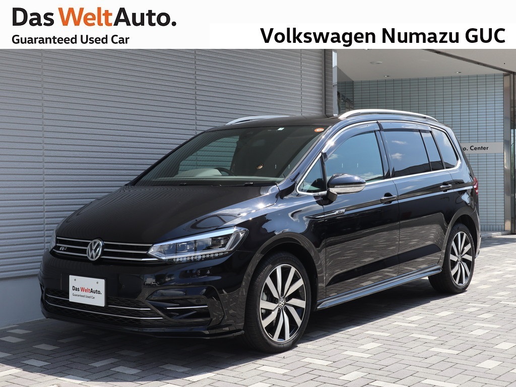 Das Weltauto フォルクスワーゲン認定中古車 Golf Touran Tsi R Line ブラック系 21年 1 400km 3 980 000円