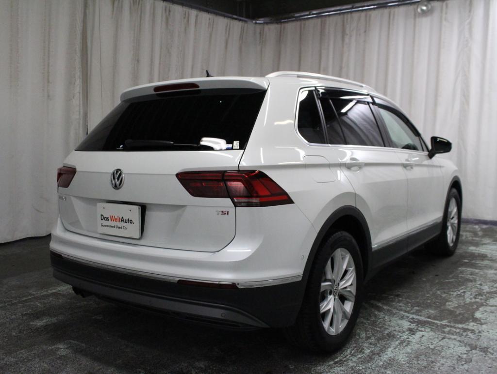 Das Weltauto フォルクスワーゲン認定中古車 Tiguan Tsi Highline ホワイト系 17年 22 491km 3 100 000円