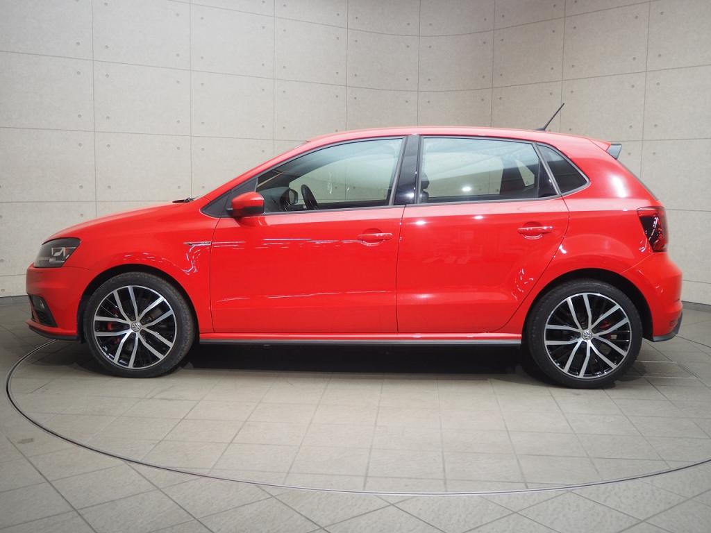 Das Weltauto フォルクスワーゲン認定中古車 Polo Gti 716sdcw レッド系 16年 19 572km 1 730 000円