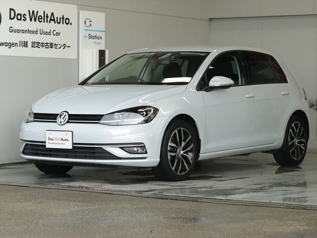 Das Weltauto フォルクスワーゲン認定中古車 Golf Tsi Highline Tech Edition ホワイト系 18年 000km 2 380 000円