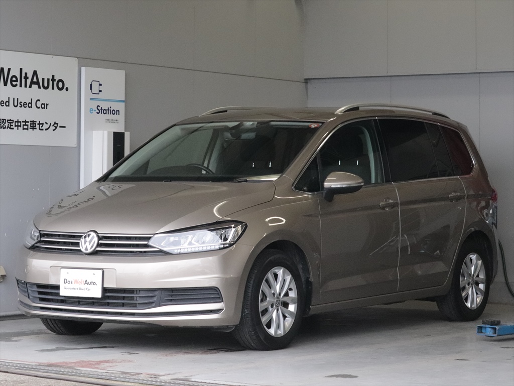 Das Weltauto フォルクスワーゲン認定中古車 Golf Touran Tdi Comfortline Acc Navi Etc ベージュ系 19年 7 500km 2 980 000円