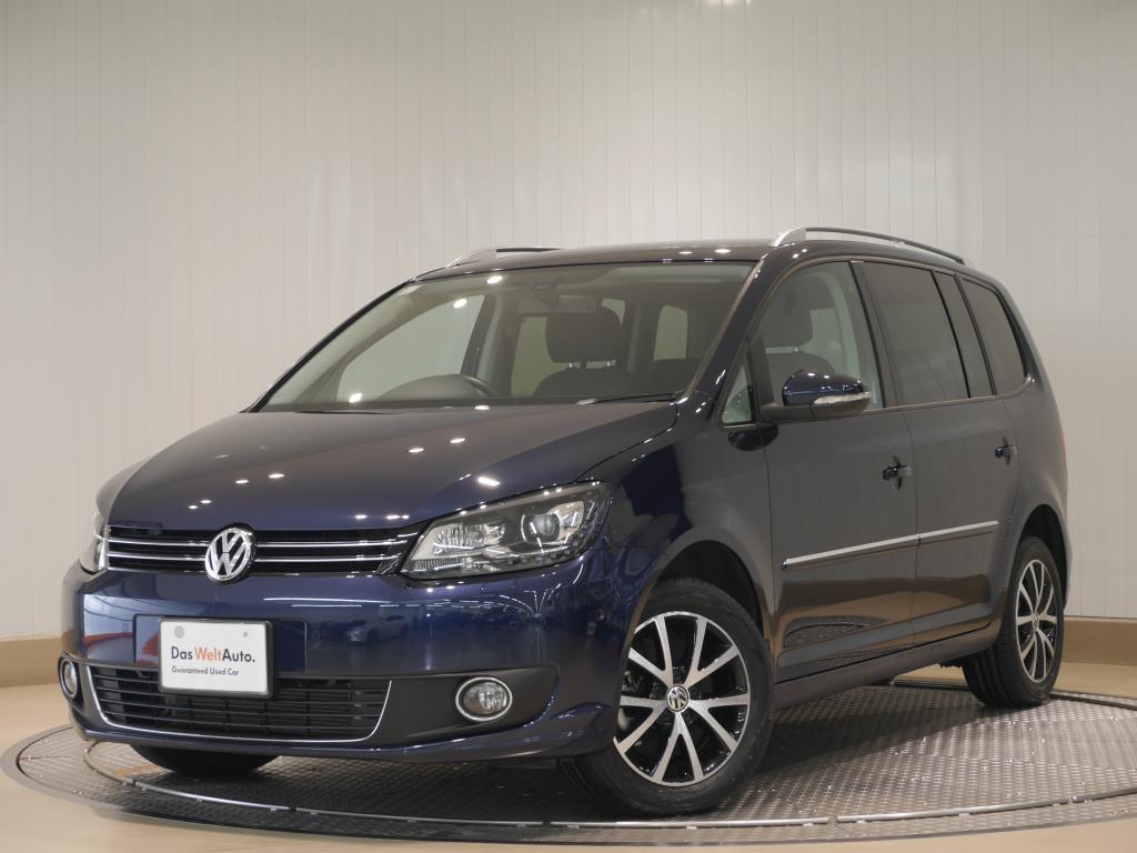 Das Weltauto フォルクスワーゲン認定中古車 Golf Touran Tsi Highline ブルー系 13年 29 406km 1 610 000円