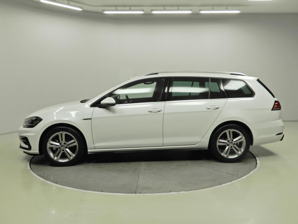 Das Weltauto フォルクスワーゲン認定中古車 Golf Variant Tsi R Line Tech P Dcc ホワイト系 19年 4 577km 3 150 000円